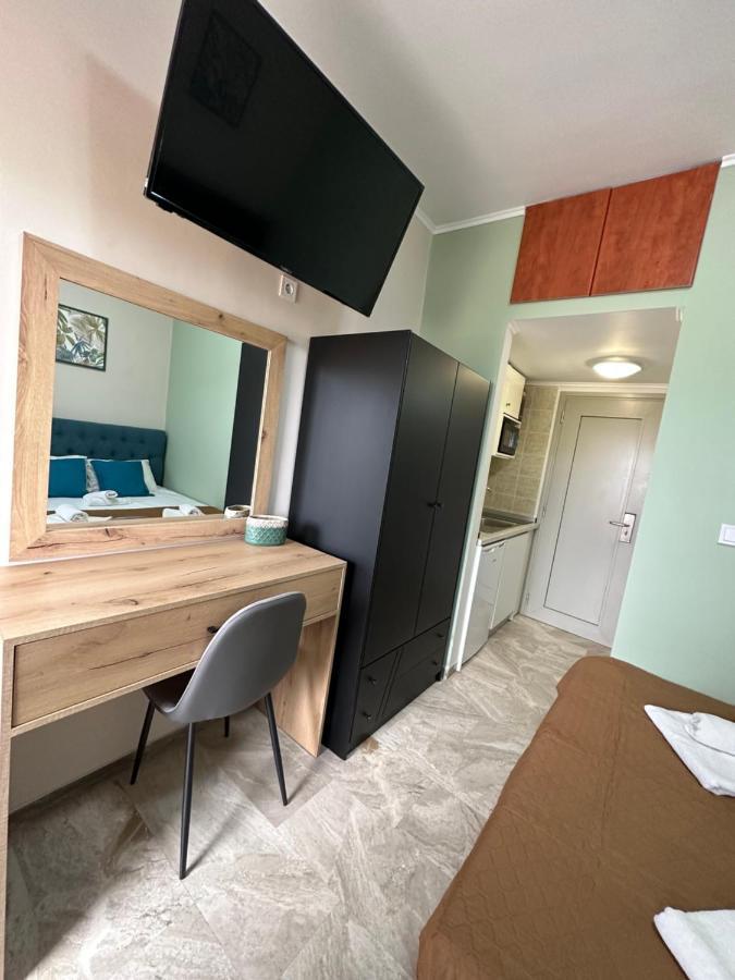 Hotel Palmera Сарти Екстериор снимка