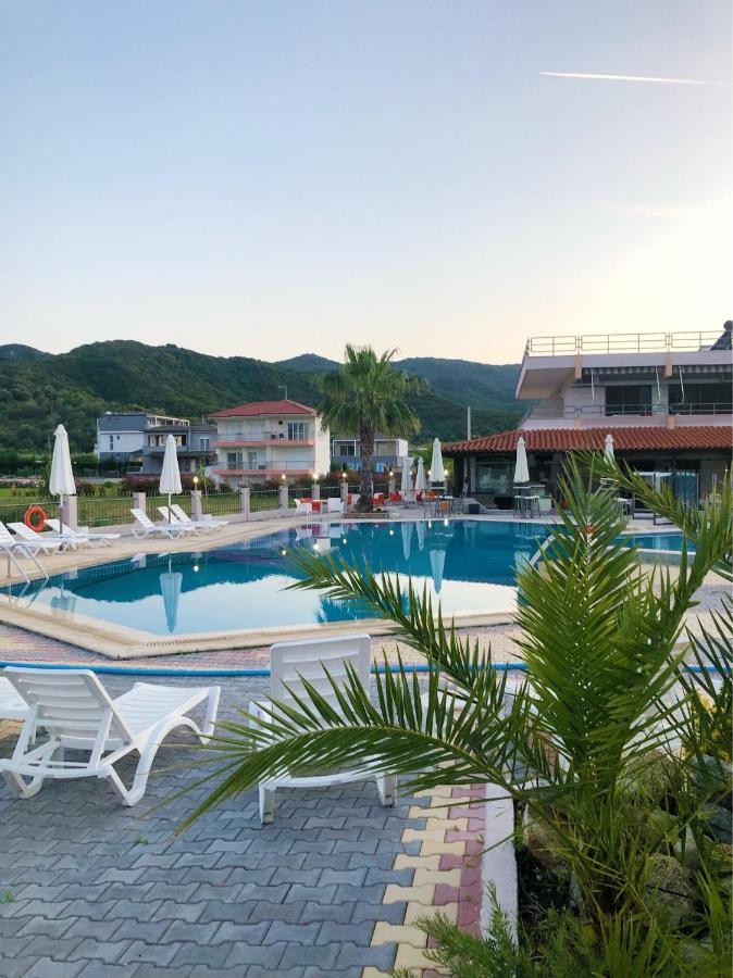 Hotel Palmera Сарти Екстериор снимка