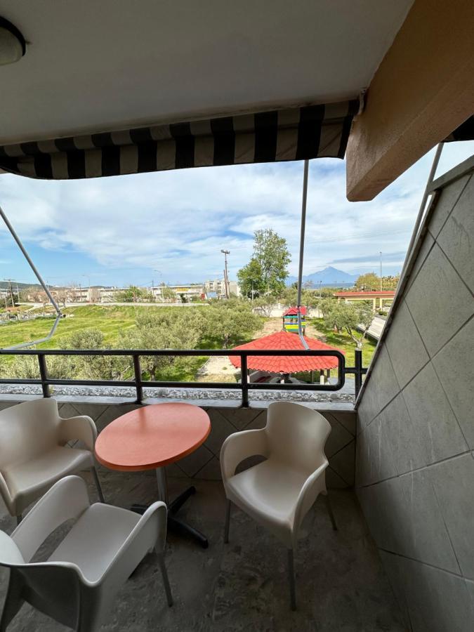 Hotel Palmera Сарти Екстериор снимка